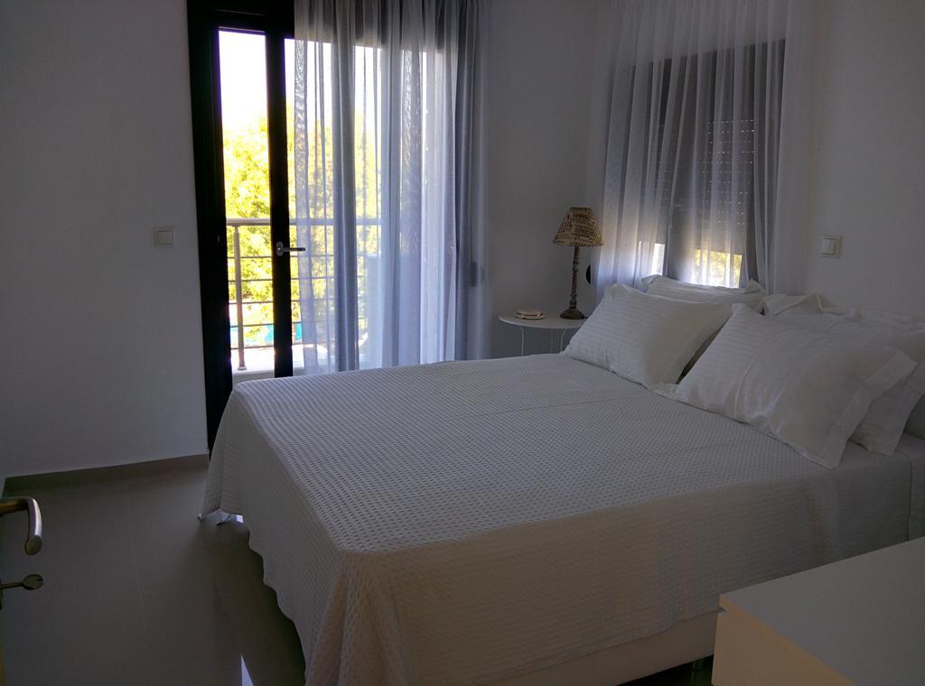 Sunny Sani Luxury Villas Camera foto
