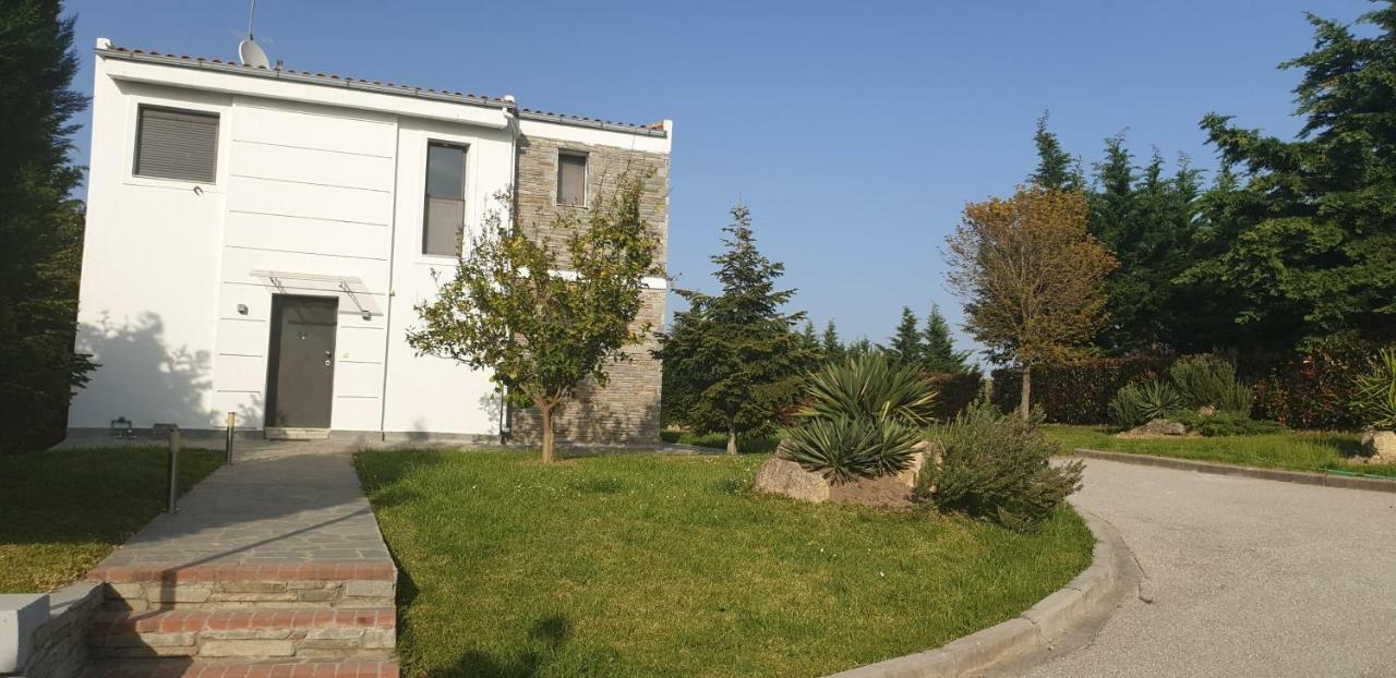 Sunny Sani Luxury Villas Esterno foto